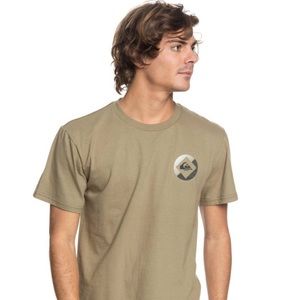 NWT Quicksilver Hot plate Men’s Tee SZ M
